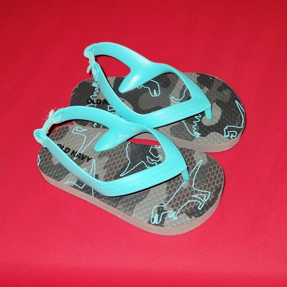 Old Navy Kids Flip Flop size 6 - Picture 2 of 3